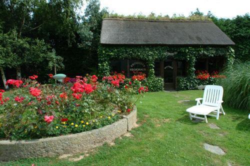 Logis Hotel Restaurant Manoir De L'Acherie Sainte-Cécile Zewnętrze zdjęcie
