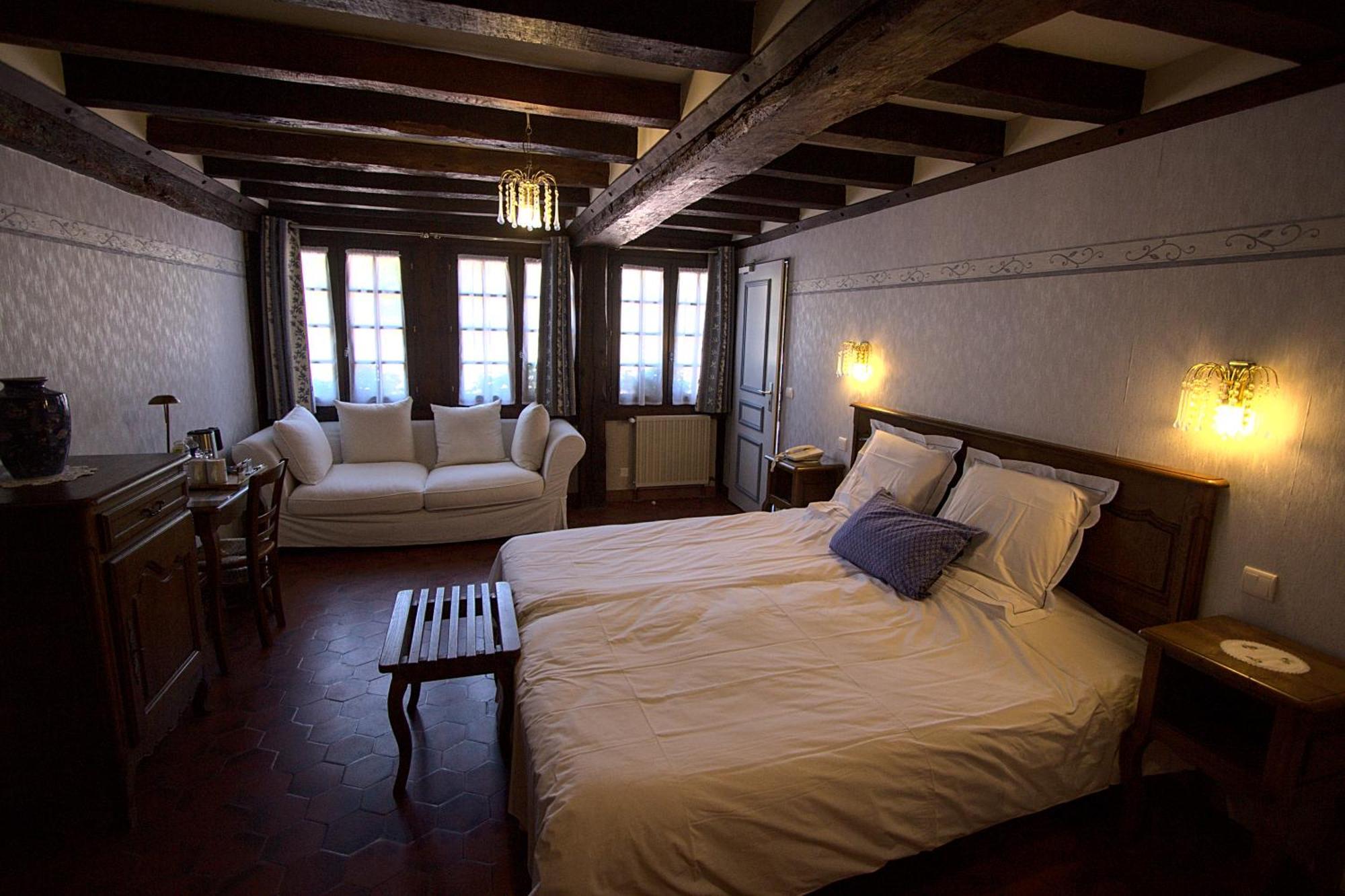 Logis Hotel Restaurant Manoir De L'Acherie Sainte-Cécile Zewnętrze zdjęcie