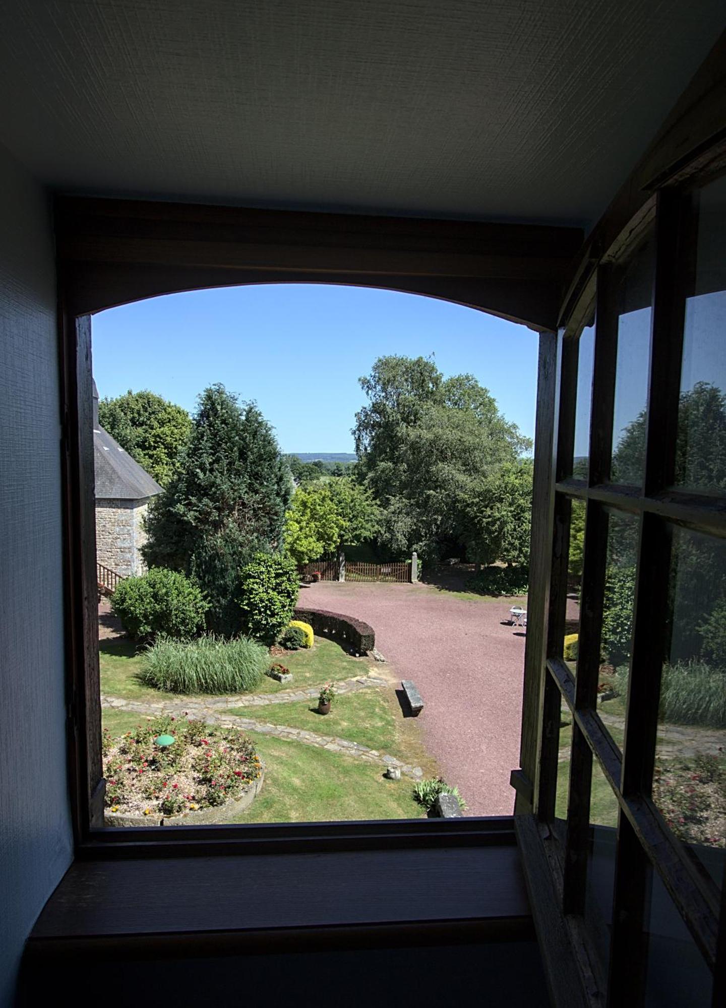 Logis Hotel Restaurant Manoir De L'Acherie Sainte-Cécile Zewnętrze zdjęcie
