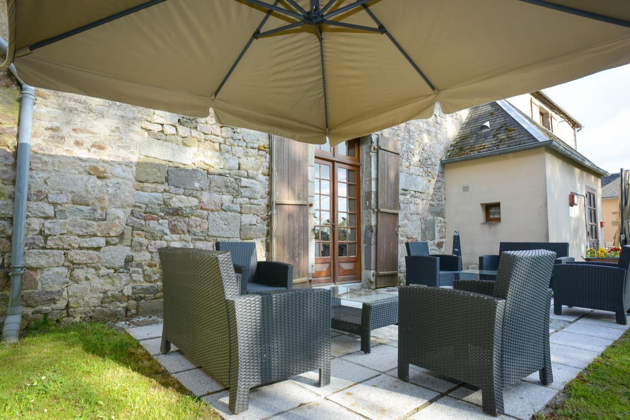 Logis Hotel Restaurant Manoir De L'Acherie Sainte-Cécile Zewnętrze zdjęcie